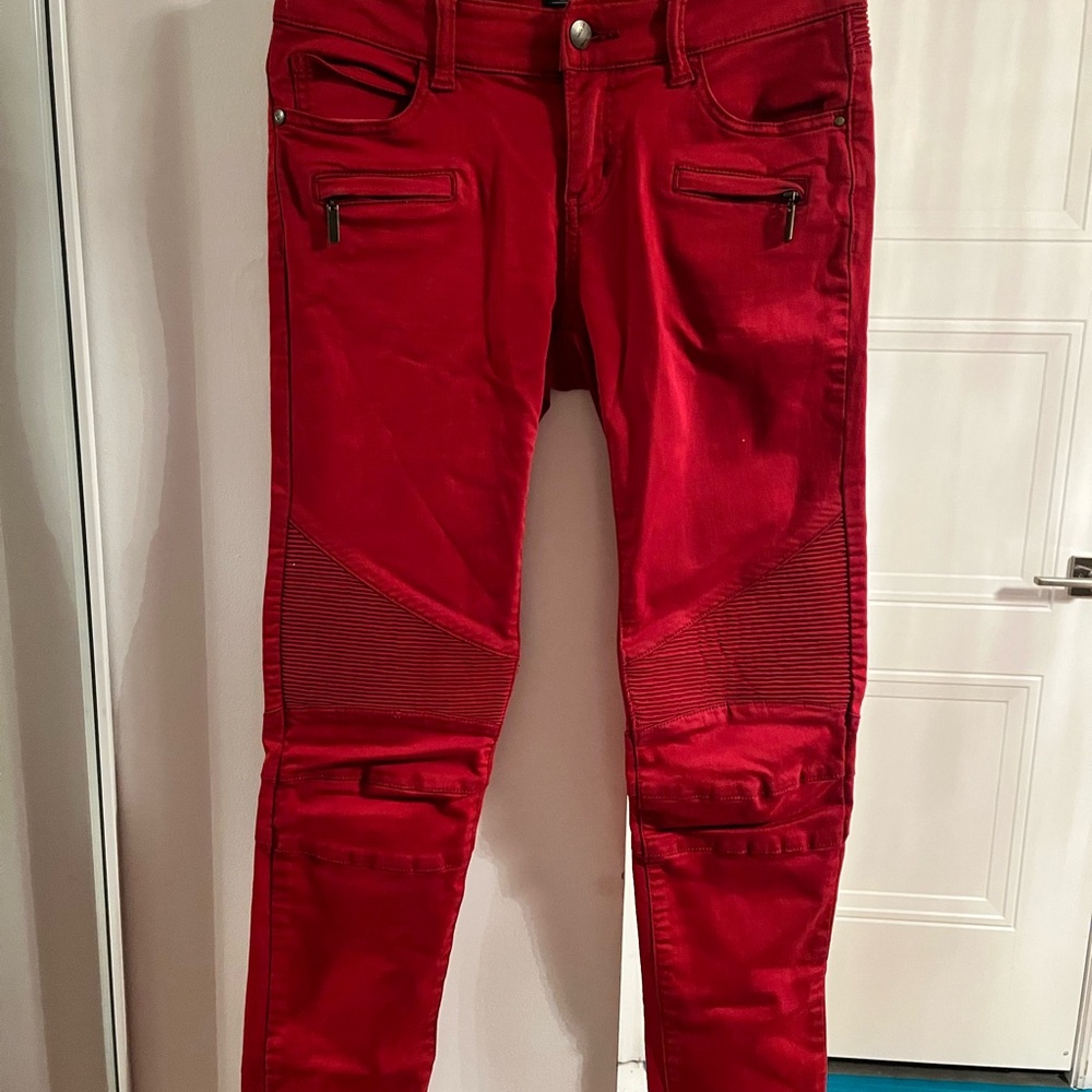 Chic Red Skinny Jeans